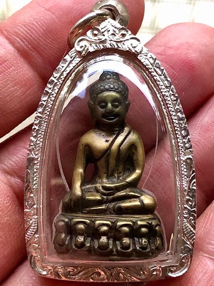 พระกริ่งเก่าเลี้ยมกรอบเงินแท้คะ