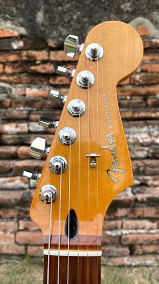 กีต้าร์ไฟฟ้า Fender Player Plus Stratocaster HSS  สภาพมือ1