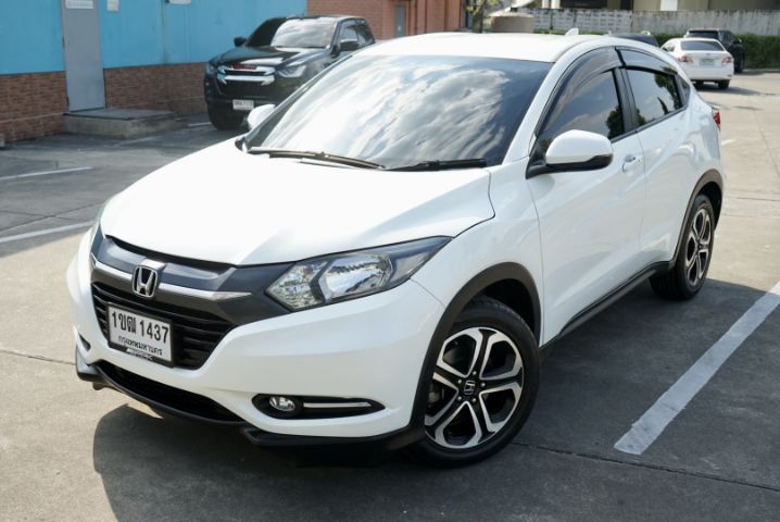 Honda HR-V 2017 1.8 S Sedan เบนซิน ไม่ติดแก๊ส เกียร์อัตโนมัติ ขาว รูปที่ 2