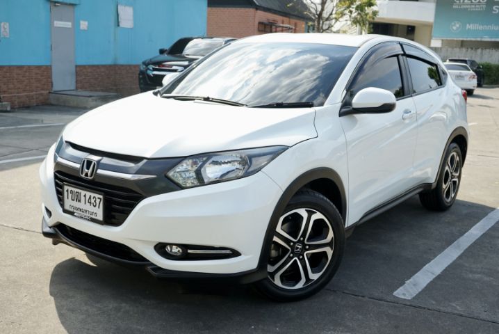 Honda HR-V 2017 1.8 S Sedan เบนซิน ไม่ติดแก๊ส เกียร์อัตโนมัติ ขาว รูปที่ 3