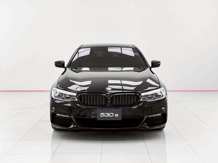 BMW Series 5 2020 530e Sedan ปลั๊กอินไฮบริด (PHEV) ไม่ติดแก๊ส เกียร์อัตโนมัติ ดำ รูปที่ 3