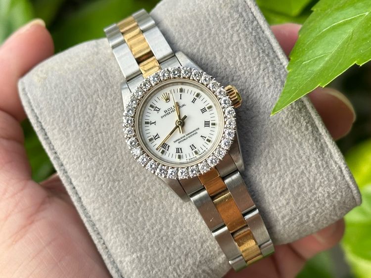 Rolex lady ข้างตัน รุ่น 67233 หน้าขาว โรมัน ขอบเพชร