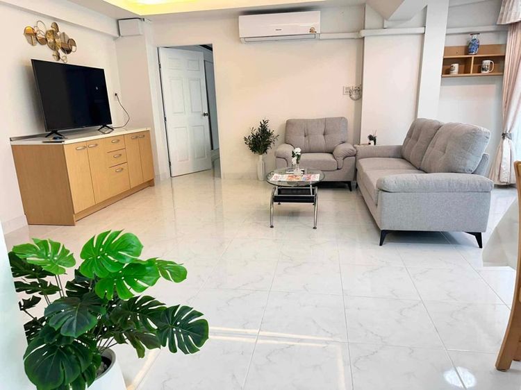 ตกแต่งครบ สร้างเสร็จก่อน 2010 เลี้ยงสัตว์ได้ ใช่ สมบัติคอนโดเทล พัทยา รูปที่ 3