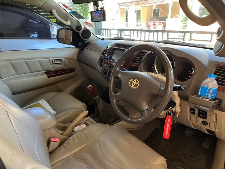 Toyota Fortuner 2005 3.0 G 4WD Utility-car ดีเซล ไม่ติดแก๊ส เกียร์ธรรมดา บรอนซ์ทอง รูปที่ 3