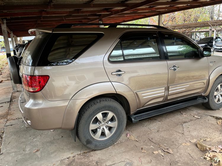Toyota Fortuner 2005 3.0 G 4WD Utility-car ดีเซล ไม่ติดแก๊ส เกียร์ธรรมดา บรอนซ์ทอง รูปที่ 2
