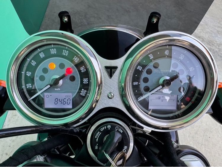 Triumph T100 ปี2025 วิ่ง8,000 โล ใหม่จัดมือเดียว รูปที่ 12