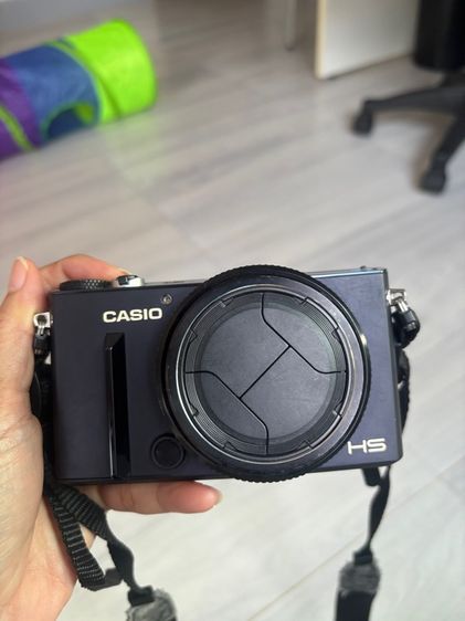 Casio exilim ex-100 รูปที่ 2