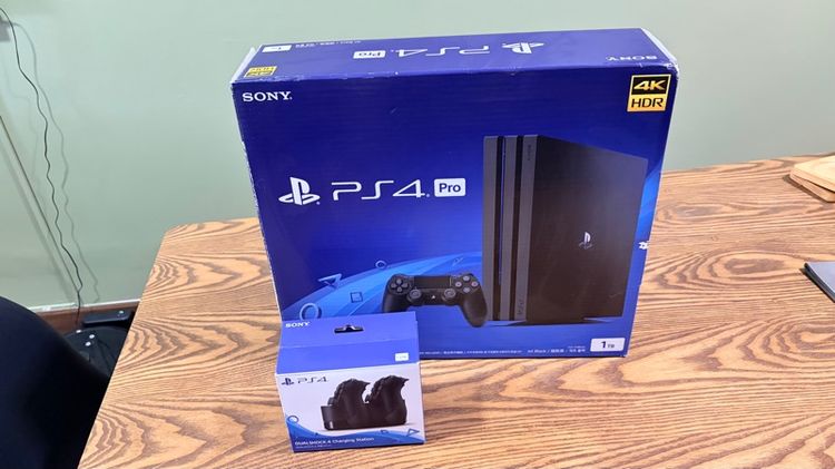 PS4 pro 1TB