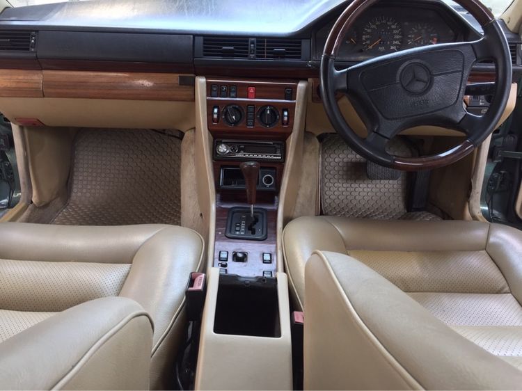 Mercedes-Benz E-Class 1995 E280 Sedan เบนซิน ไม่ติดแก๊ส เกียร์อัตโนมัติ เขียว รูปที่ 2