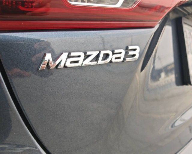 รถ Mazda Mazda3 2.0 C สี เทา
