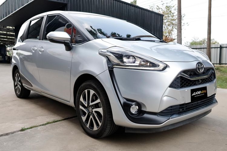 Toyota Sienta 2019 1.5 V Utility-car เบนซิน ไม่ติดแก๊ส เกียร์อัตโนมัติ บรอนซ์เงิน รูปที่ 3