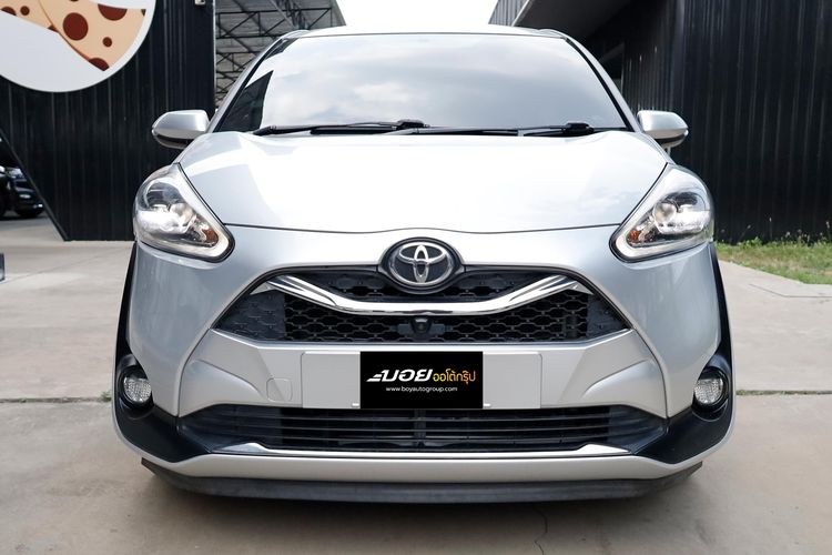 Toyota Sienta 2019 1.5 V Utility-car เบนซิน ไม่ติดแก๊ส เกียร์อัตโนมัติ บรอนซ์เงิน รูปที่ 2