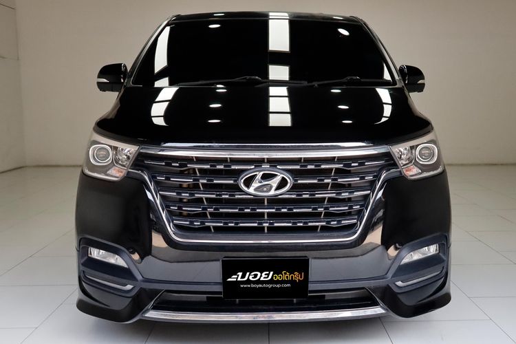 Hyundai H-1  2021 2.5 Deluxe Utility-car ดีเซล ไม่ติดแก๊ส เกียร์อัตโนมัติ ดำ รูปที่ 2