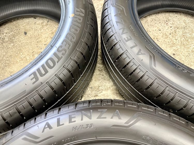 ยางถอดป้ายแดงขอบ 18” ยี่ห้อ BRIDGESTONE รุ่น ALENZA HL33 ขนาด 225-50R18 ปี 25 ครีบหน้ายางยังอยู่ครบ รูปที่ 2