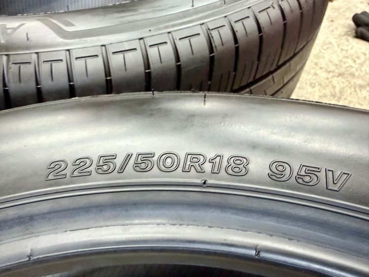 ยางถอดป้ายแดงขอบ 18” ยี่ห้อ BRIDGESTONE รุ่น ALENZA HL33 ขนาด 225-50R18 ปี 25 ครีบหน้ายางยังอยู่ครบ รูปที่ 4
