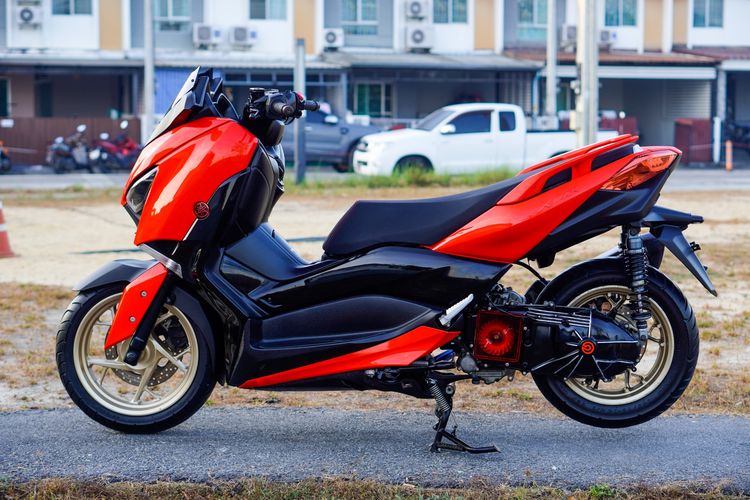 YAMAHA X-MAX 300 ABS ปี 2020 เริ่มต้นฟรีดาวน์ ค่างวดผ่อนสบาย พร้อมชุดแต่ง รูปที่ 6