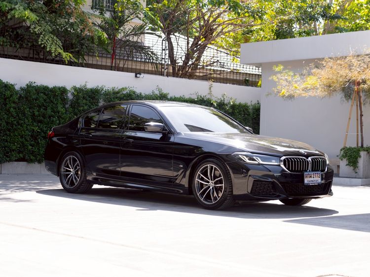 รถ BMW Series 5 520d สี ดำ