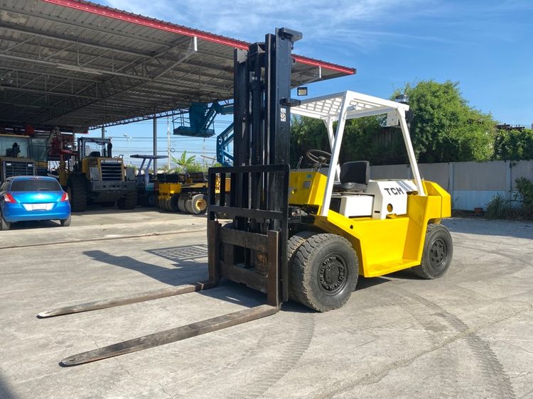 รถฟอร์คลิฟท์ TCM  รุ่น FD60Z4 ยก 6 ตัน เสาสูง 4 ม. เกียร์ธรรมดา  รถเก่านอก รูปที่ 4