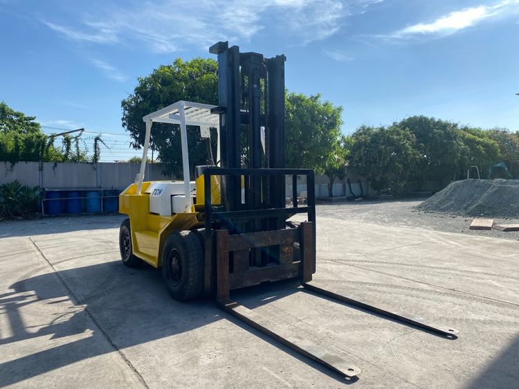 รถฟอร์คลิฟท์ TCM  รุ่น FD60Z4 ยก 6 ตัน เสาสูง 4 ม. เกียร์ธรรมดา  รถเก่านอก รูปที่ 6