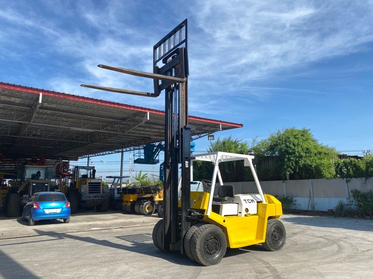 รถฟอร์คลิฟท์ TCM  รุ่น FD60Z4 ยก 6 ตัน เสาสูง 4 ม. เกียร์ธรรมดา  รถเก่านอก รูปที่ 2