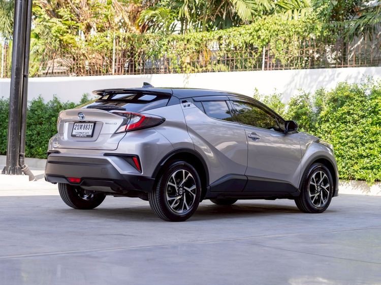 Toyota C-HR 2021 1.8 Hybrid Premium Safety Utility-car ไฮบริด ไม่ติดแก๊ส เกียร์อัตโนมัติ เงิน รูปที่ 4