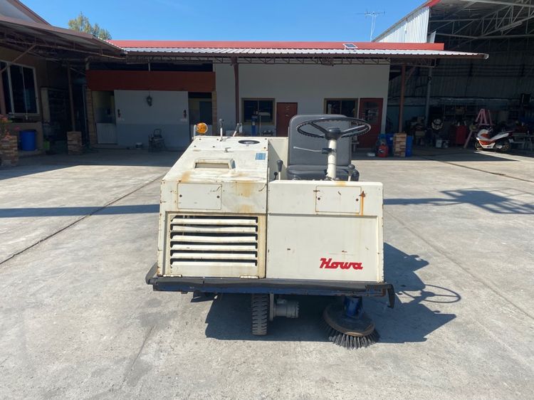 รถกวาดถนนดูดฝุ่น HOWA รุ่น HF63  รถเก่านอกนำเข้า รูปที่ 3