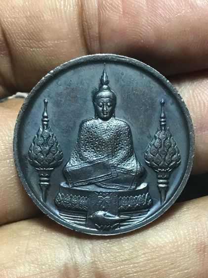 เหรียญพระแก้วมรกต ปี 2525