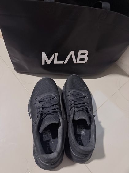 ผ้าใบ UK 7 | EU 40 2/3 | US 7.5 อื่นๆ รองเท้า On Cloud สีดำ รุ่น cloudtilt