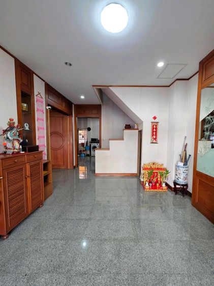 มีบางส่วน ขายบ้านทาวน์โฮมหลังคู่ 3 ชั้น ทำเลทองติด CDC ตรงข้าม Central Eastville เฟอร์ครบ พร้อมอยู่ รูปที่ 3