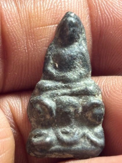 พระกรุเนื้อชิน