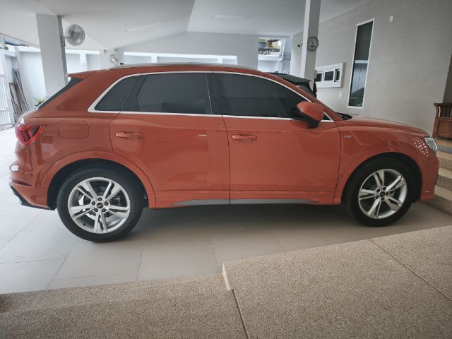 Audi Audi Q3  2024 2.0 TFSI AWD Utility-car เบนซิน เกียร์อัตโนมัติ ส้ม รูปที่ 2