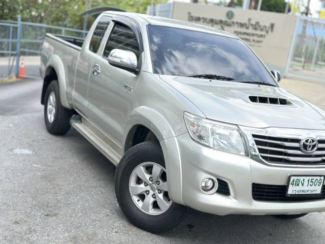 รถ Toyota Hilux Vigo Champ Smart Cab 2.5 G VNT Prerunner สี เทา