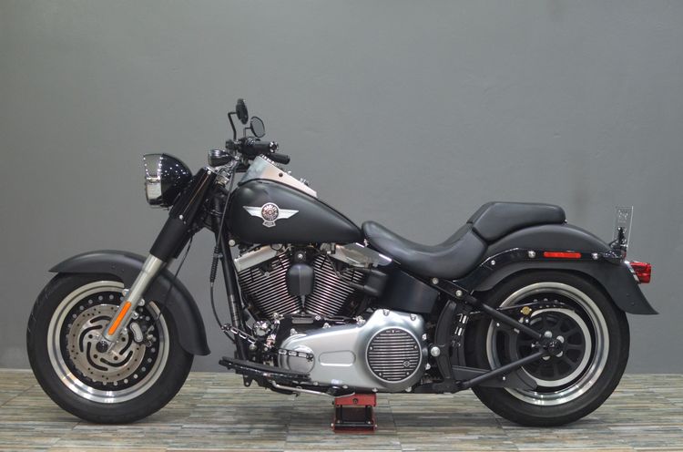 Harley Fat Boy Lo ปี 2014 สีดำ Black Denim รูปที่ 4