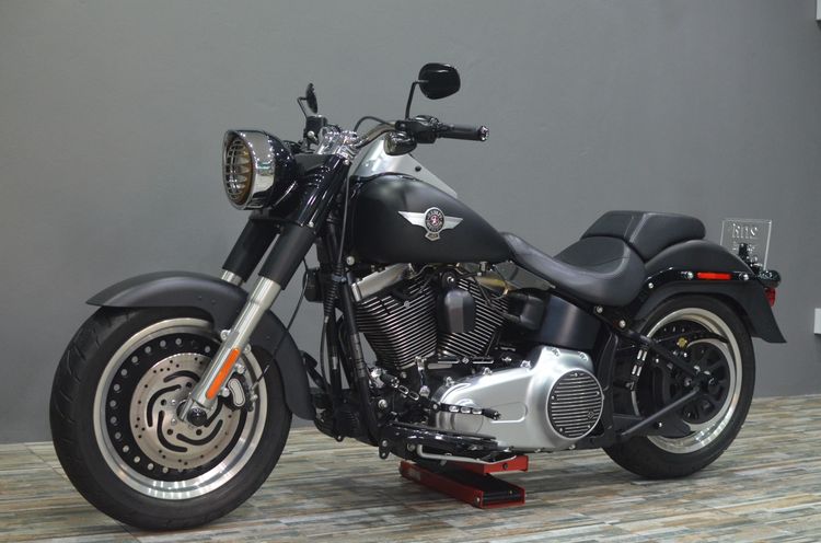 Harley Fat Boy Lo ปี 2014 สีดำ Black Denim รูปที่ 5