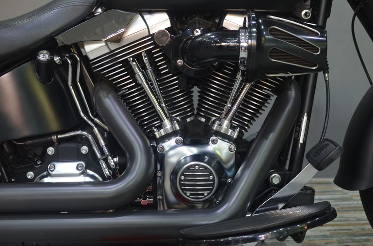 Harley Fat Boy Lo ปี 2014 สีดำ Black Denim รูปที่ 13