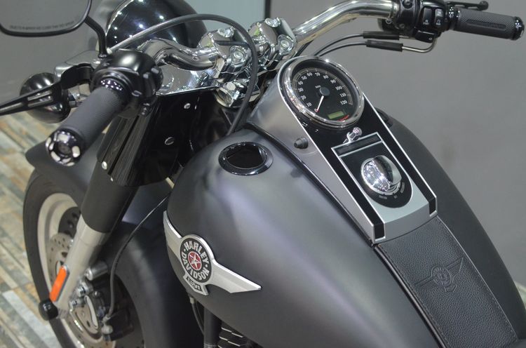 Harley Fat Boy Lo ปี 2014 สีดำ Black Denim รูปที่ 11