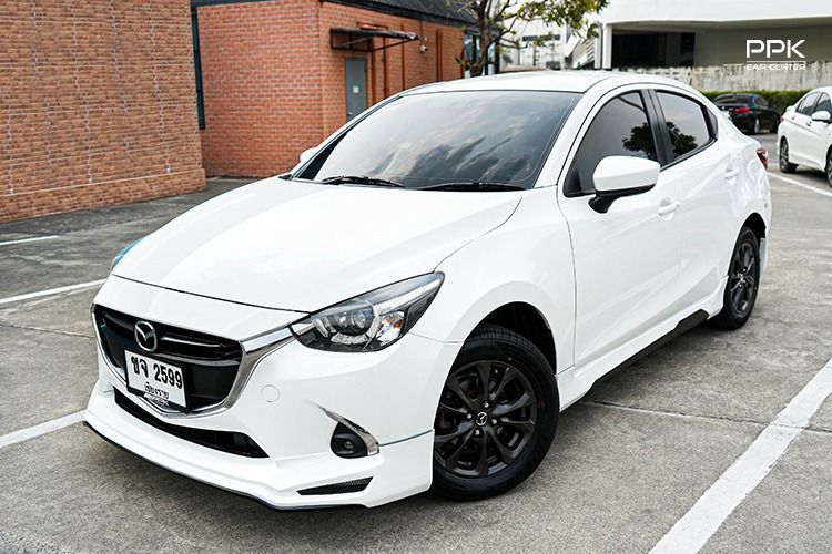 รถ Mazda Mazda 2 1.3 High Connect สี ขาว