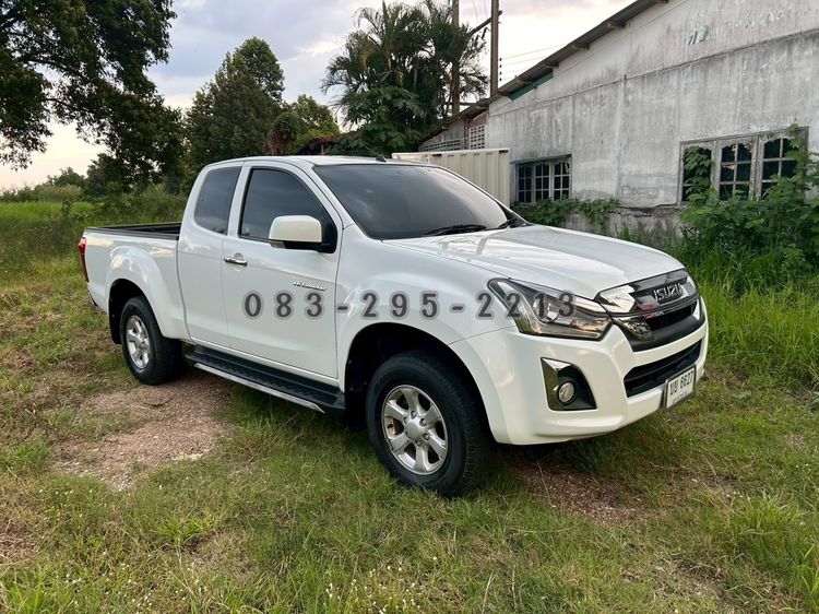 Isuzu D-MAX 2017 1.9 Hi-Lander Z Pickup ดีเซล ไม่ติดแก๊ส เกียร์ธรรมดา ขาว รูปที่ 2