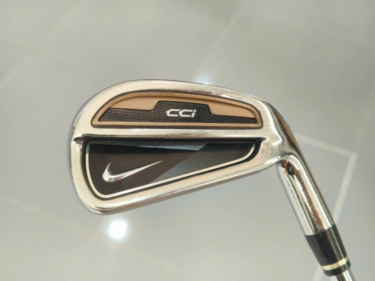 เหล็ก     4       NIKE    CCI         มือสองญี่ปุ่น  รูปที่ 2