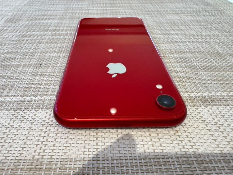 iPhone XR สีแดง 64gb รูปที่ 2