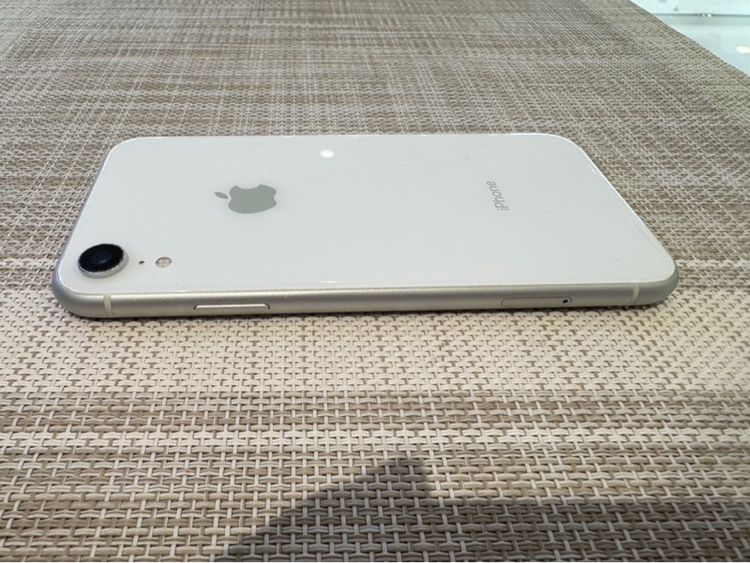 iPhone XR 64 สีขาว รูปที่ 5