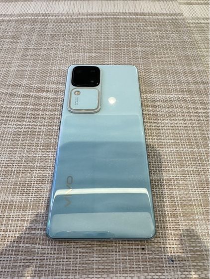 อื่นๆ 256 GB VIVO V30