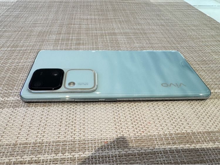 VIVO V30 รูปที่ 6