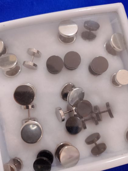 จิวหูสแตนเลส ขาว ดำ งานเงา รูปที่ 11