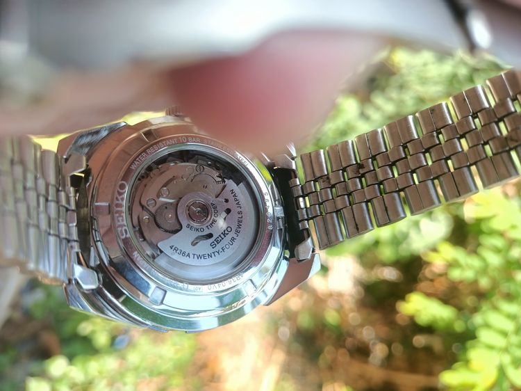 ขายนาฬิกา SEIKO Sports รุ่น SRP747J1 Auto day date Made Japan ออโต หน้าน้ำเงิน พลายน้ำสว่างเครื่อง 4r36 ไขลานได้ สวย เดินปรกติจูบิลี่ไม่เดิม รูปที่ 13