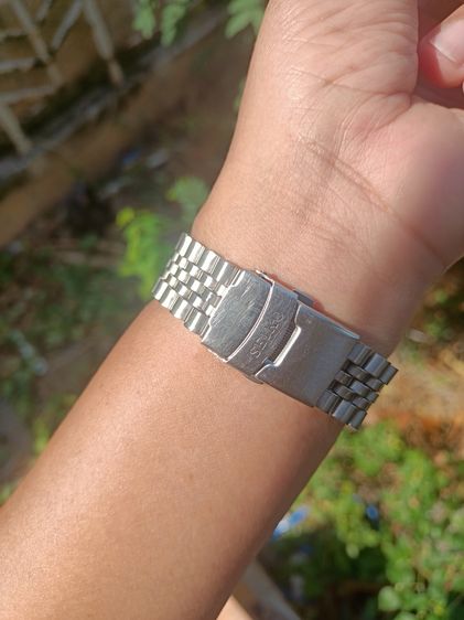 ขายนาฬิกา SEIKO Sports รุ่น SRP747J1 Auto day date Made Japan ออโต หน้าน้ำเงิน พลายน้ำสว่างเครื่อง 4r36 ไขลานได้ สวย เดินปรกติจูบิลี่ไม่เดิม รูปที่ 9