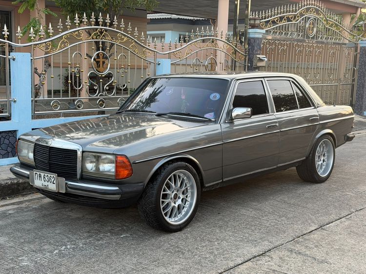 รถ Mercedes-Benz No group 300D สี เทา