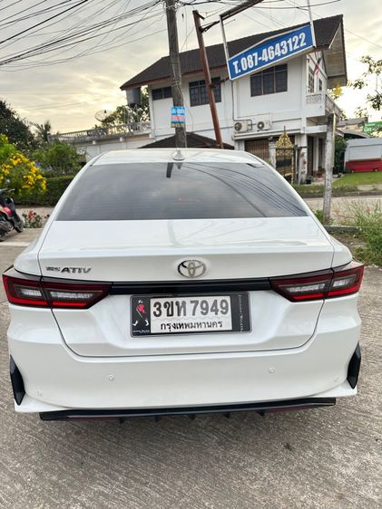 Toyota Yaris ATIV 2023 1.2 Premium Luxury Sedan เบนซิน เกียร์อัตโนมัติ ขาว รูปที่ 3