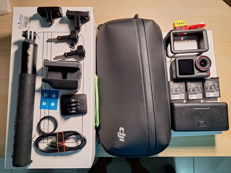 ประกันเหลืออีกยาวอีก 2 ปี 6 เดือน มีของแถม DJI Osmo Action 5 Pro Adventure Combo กล้องแอคชั่น