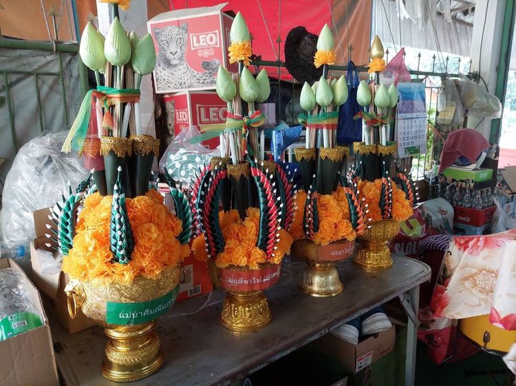 รับทำบายศรีผ้า บายศรีสด สั่งล่วงหน้า